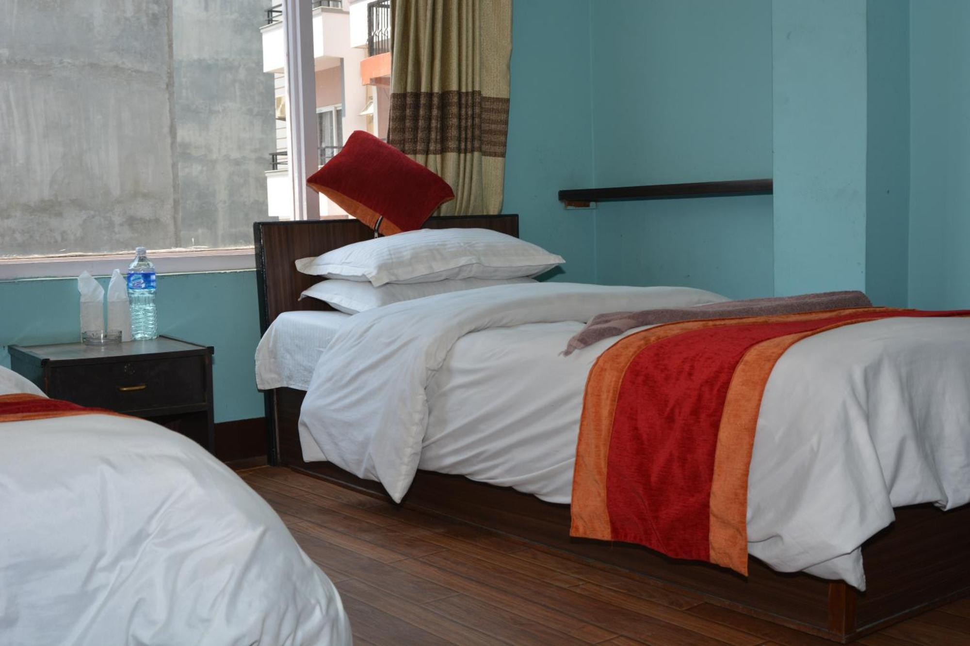 Hotel Discovery Inn Kathmandu Exteriör bild