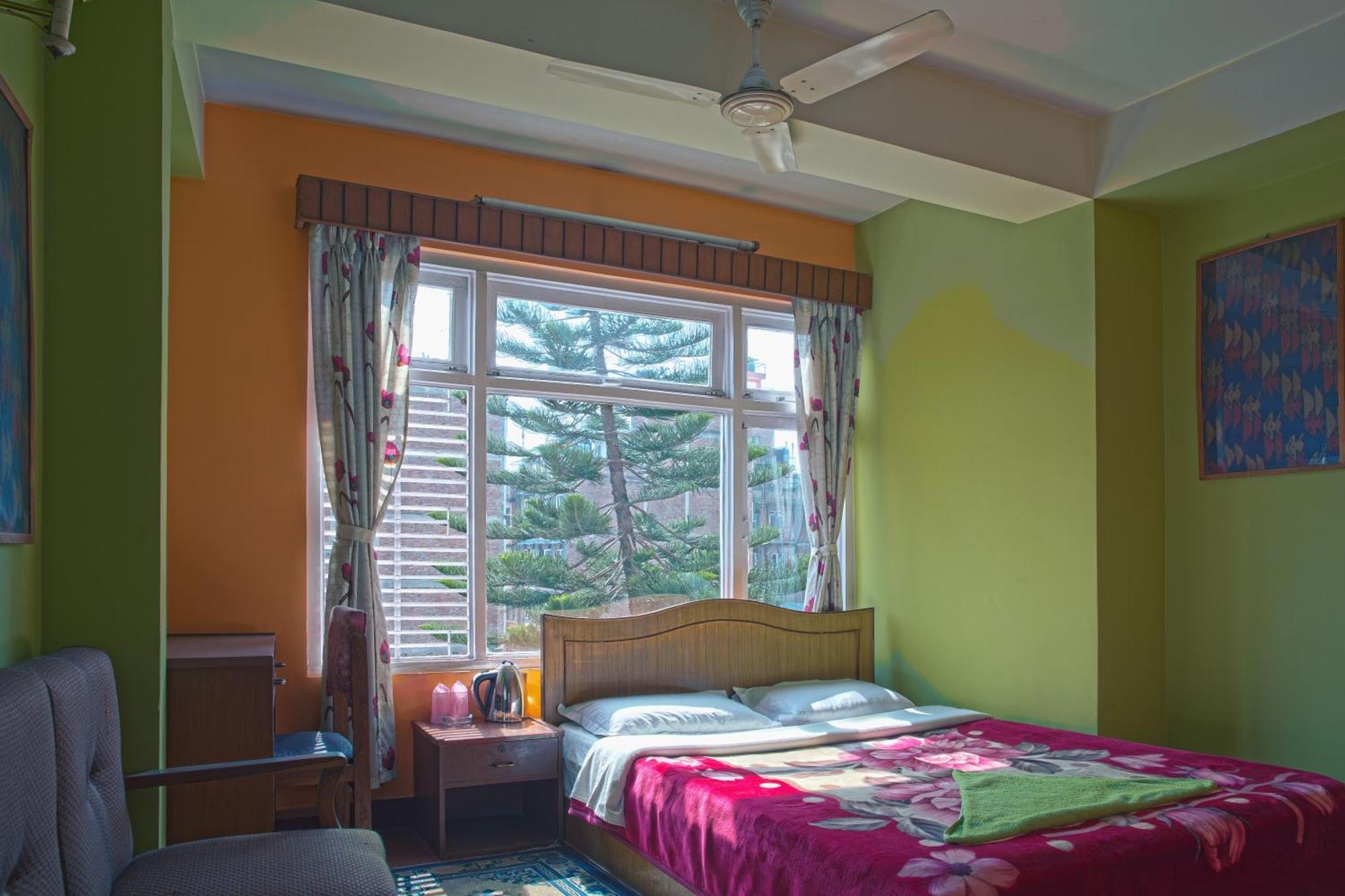 Hotel Discovery Inn Kathmandu Exteriör bild