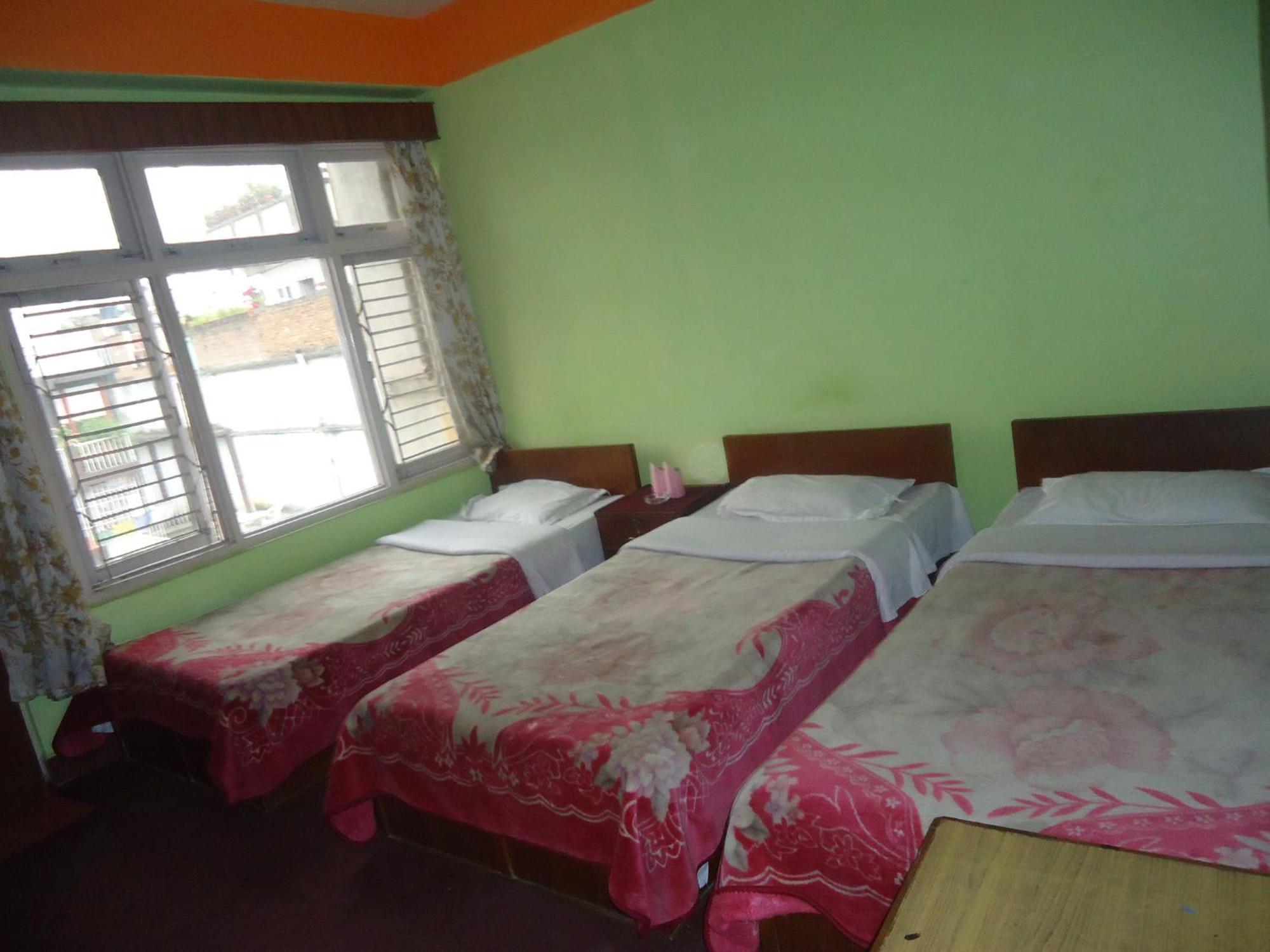 Hotel Discovery Inn Kathmandu Rum bild