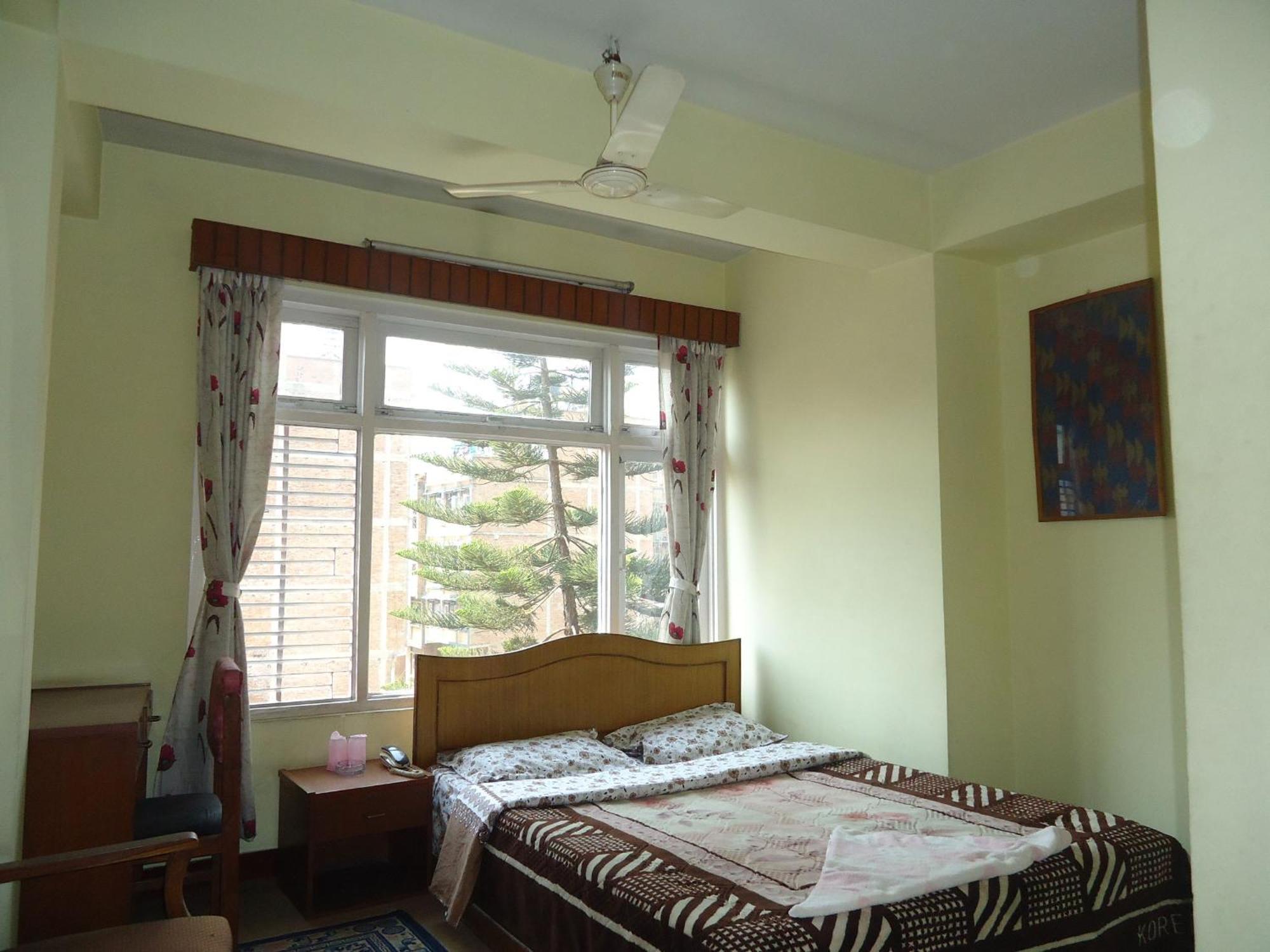 Hotel Discovery Inn Kathmandu Rum bild