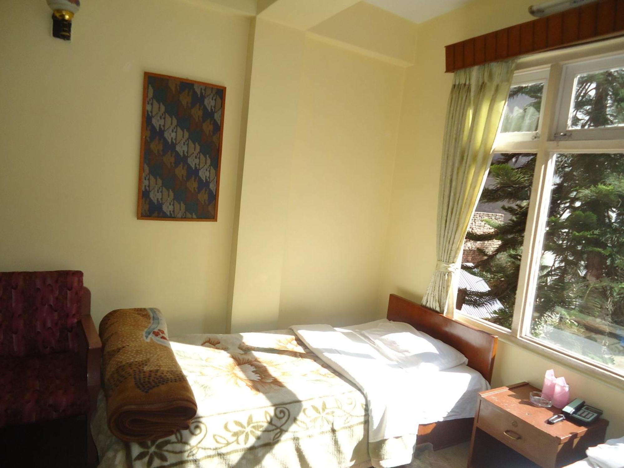 Hotel Discovery Inn Kathmandu Rum bild