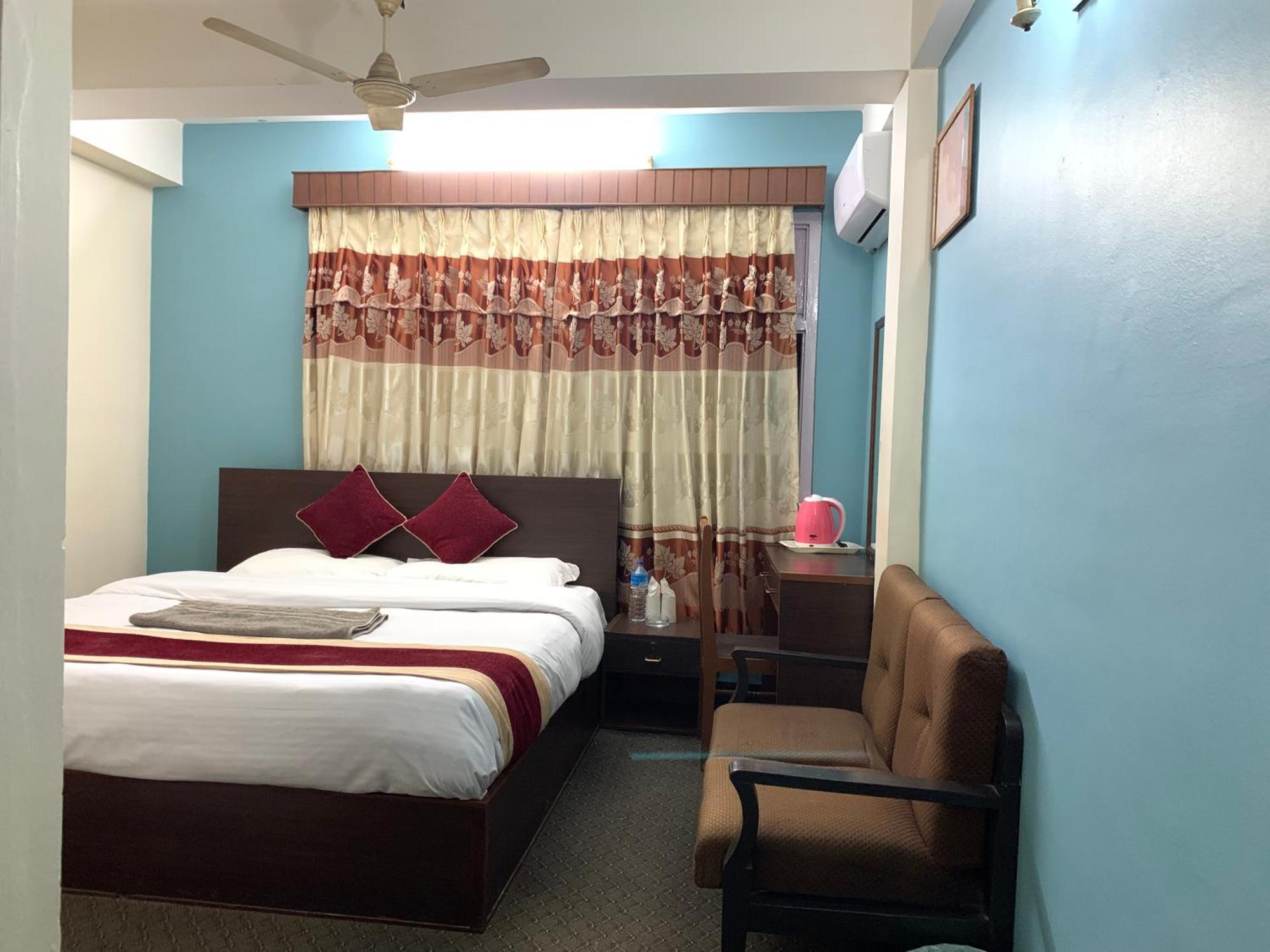 Hotel Discovery Inn Kathmandu Exteriör bild
